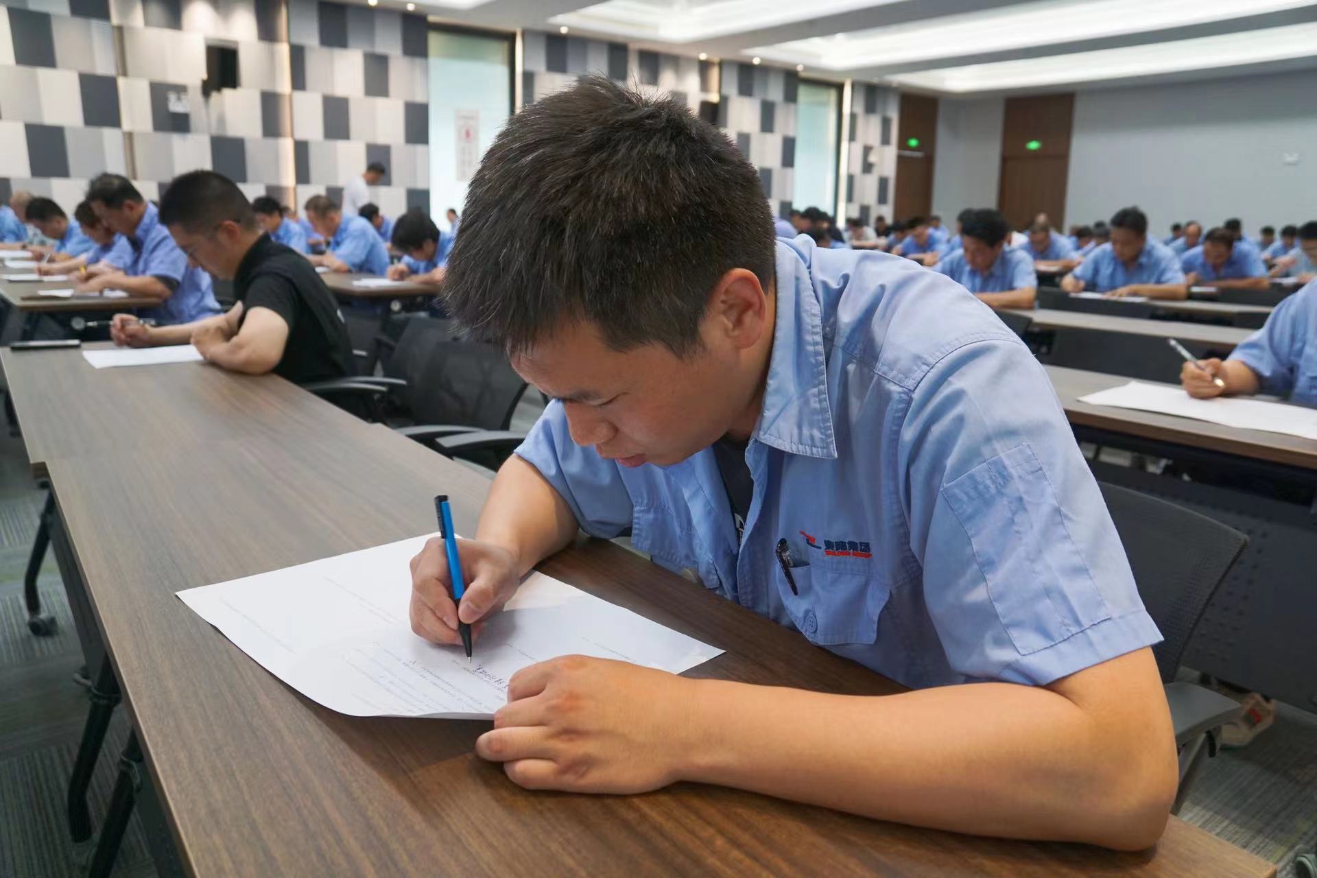 江蘇泰隆減速機(jī)股份有限公司 江蘇泰隆減速機(jī)股份有限公司
